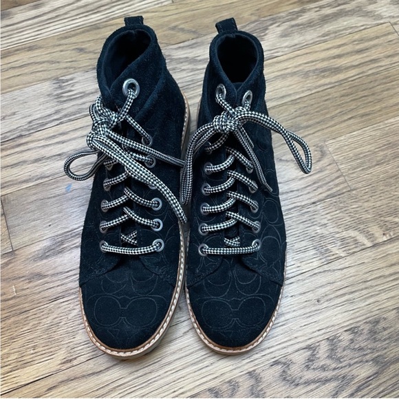 COACH Ester Embossed Black Suede Monogrammed Ankle Booties Boots Black 6.5 - Picture 6 of 10